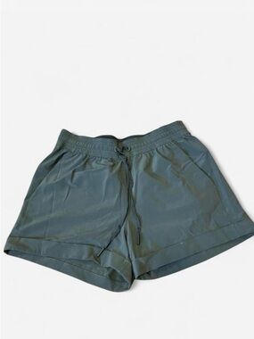 Lululemon Women's Athletic Travel Casual Drawstring Cuffed Shorts Slate Green 6
